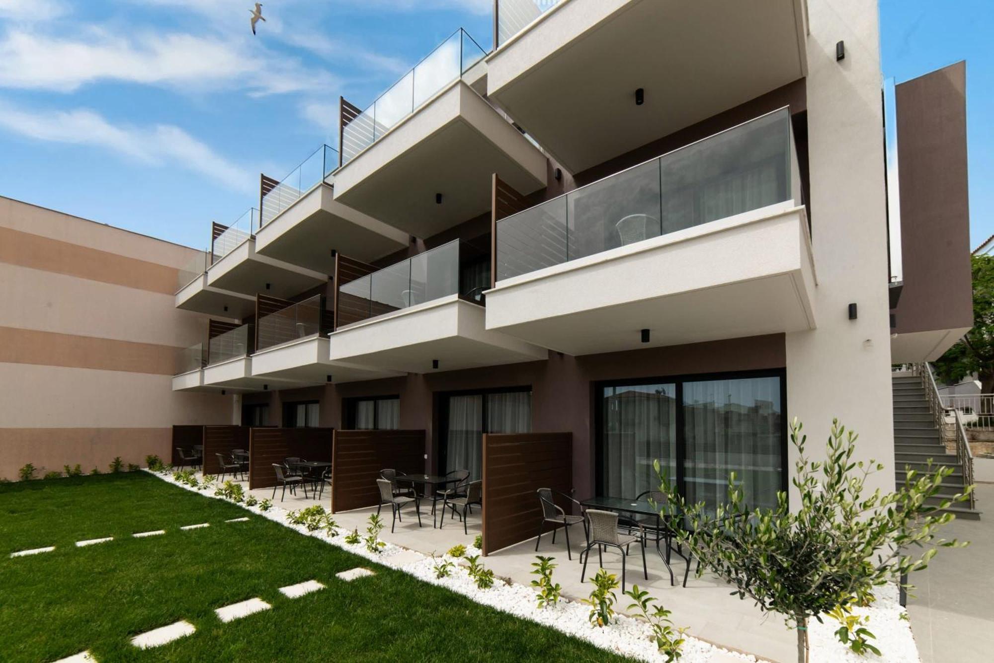 Sithonian Sunset Luxury - Nikiti Cozy Getaways Aparthotel Exterior photo